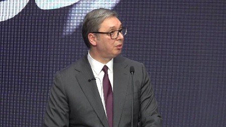 VUČIĆ O ZAKONU RODITELJ NEGOVATELJ: Dobijaće mesečnu naknadu od 65.000 dinara, plus uplatu doprinosa za penzijsko i zdravstveno osiguranje