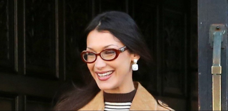 SAVRŠENA PROLEĆNA KOMBINACIJA Na ovom stilu će vam svi zavideti, klasičan, neutralan, a neverovatno efektan