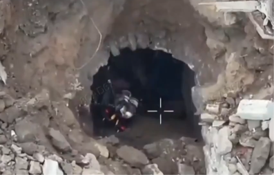 POJAVIO SE UZNEMIRUJUĆI SNIMAK: Ruski vojnik napravio kobnu grešku na frontu