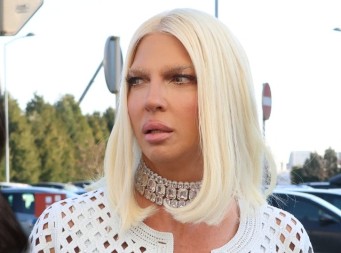 "ŠTA IM JE, KO IH UCENJUJE?" Karleuša se obratila Breni i Bekuti, traži objašnjenje! (VIDEO)