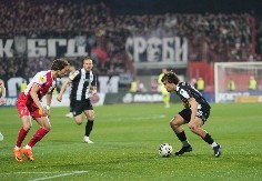 VOJVODINA DIŠE ZA VRATOM PARTIZANU Novosađani "projektilom" Savićevića i sa dva penala u nadoknadi, srušili crno-bele na Karađorđu