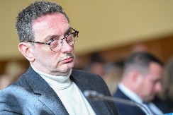 "CRNJANSKI RAČUNA NA KRATKO PAMĆENJE": Bakarec razmontirao odbornika SSP