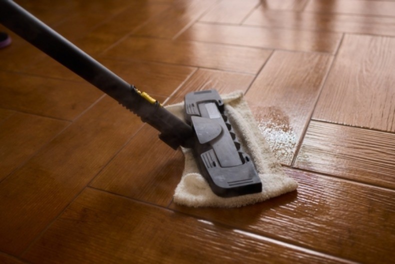 Dodajte 2 čepa alkoholnog sirćeta u kantu sa vodom: Trik u koji se kunu sve domaćice u Srbiji