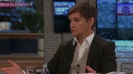 ĐOKIĆ LAŽE ŠTA JE AUTONOMIJA UNIVERZITETA! Država je stala uz studente, Rektorat bio protiv smanjenja školarina (VIDEO)