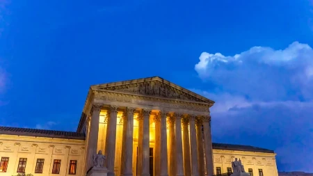 TRAMP IDE NA VRHOVNI SUD! Traži promenu člana Ustava SAD nakon 158 godina