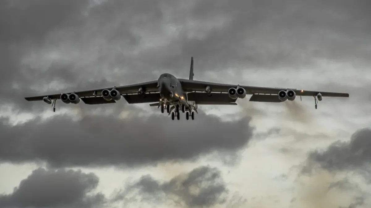 PENTAGON SEBI NACRTAO METU! Pohvalili se i greškom otkrili Irancima odakle poleću bombaderi (FOTO/VIDEO)