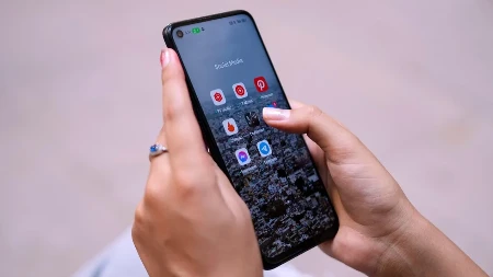 TELEFON VAM KOČI I ZAMRZAVA? Ovo je glavni krivac - svi prave istu grešku!