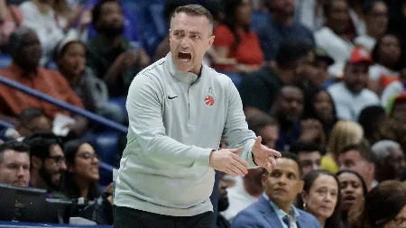 LUDILO U SVLAČIONICI Igrači sačekali Rajakovića, pa mu čestitali na velikom jubileju u NBA