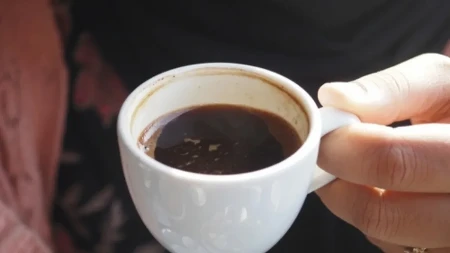 Platio kafu 8,50 evra u kafiću i pobesneo: "Čist bezobrazluk"