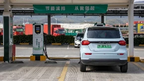 Kinezi najavili čudo - BYD tvrdi da puni auto za pet minuta, BMW upozorava