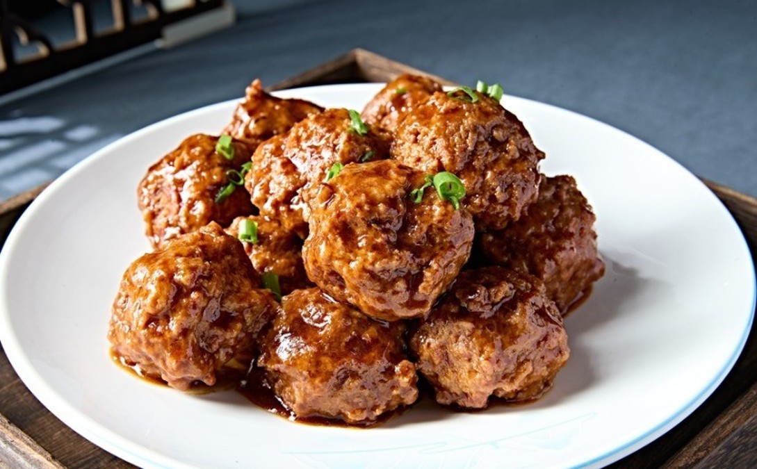 Nisu jaja, a nije ni hleb potopljen u mleko: Evo šta kuvari dodaju u ćufte da budu sočne i mekane kao duša