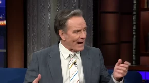 VRISNUO IZ SVEG GLASA Glumac imao 6.000 pčela na sebi, jedna pobesnela i ubola ga u slabu tačku