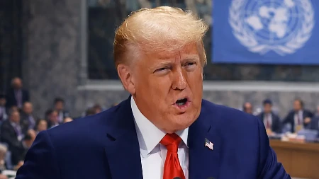 TRAMP BACIO "BOMBU" PRED PREGOVORE SA IRANOM