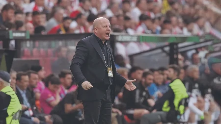 MORE, MARKO, PREORI GRČKU U prvoj sezoni na klupi „dvoglavih orlova“ Srbin beleži fascinantne rezultate