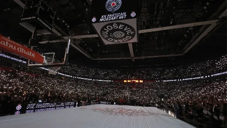 FILM, SUZE I BOL Beogradska arena i Partizan se na nezapamćen način oprostili od legende kluba - Duška Vujoševića
