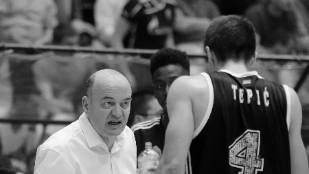 "MIŠA JE BIO..." Kako je Duško Vujošević postao kum čuvenom navijaču Partizana (FOTO)