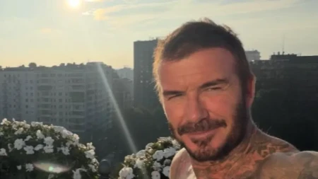 Žene, spremite se, skinuo je majicu! Dejvid Bekam u krupnom kadru pokazao svoje nadrealno isklesane mišiće!