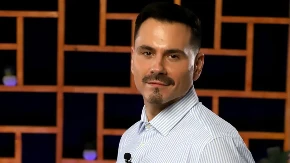 OBIŠAO CELU DIJASPORU, A NIKAD NIJE NASTUPAO U BEOGRADU Naš pevač otkrio i zašto!