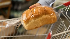 NUTRICIONISTI ODGOVARAJU Evo šta se dešava kada svakog dana jedete beli hleb, nije sve onako kako izgleda