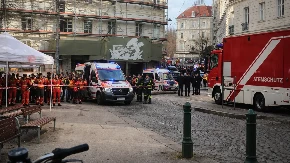 AUSTRIJSKI KANCELAR DOŽIVEO UDES NA AUTO-PUTU! Ceo konvoj se zakucao, Štokerov vozač udario u auto, krenuo karambol