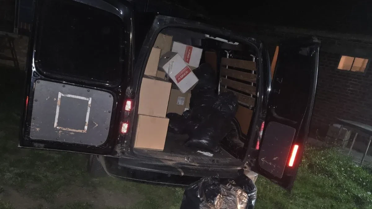 VELIKA AKCIJA POLICIJE U OBRENOVCU Pretresani objekti i vozila, evo šta je nađeno u ogromnoj količini (FOTO)