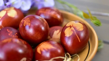 Ni slučajno da stoje danima, pojedite ih što pre! Koliko smeju da stoje jaja posle Uskrsa? 