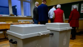 KAKAV SKANDAL NA IZBORIMA U MAĐARSKOJ! Neverovatan prizor na biralištu (FOTO)