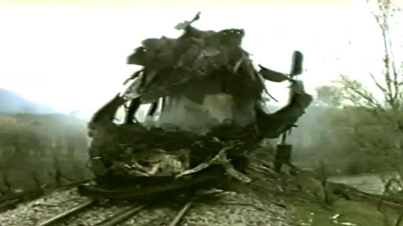 NA DRUGI DAN VASKRSA GRANATIRALI VOZ PUN PUTNIKA Na današnji dan, pre 27 godina, NATO je počinio jeziv zločin nad civilima