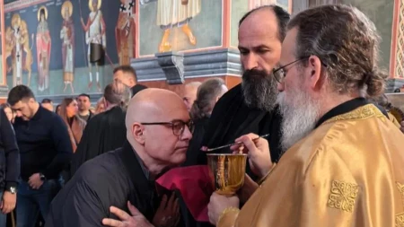 HRISTOS VASKRSE IZ MRTVIH! Oglasio se Miloš Vučević nakon jutarnje liturgije