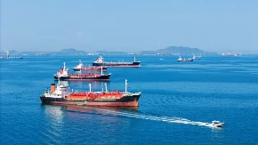 Iran sada naplaćuje - kreće novi režim prolaska brodova kroz Ormuski moreuz