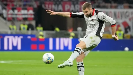 TEŠKI TRENUCI ZA PAVLOVIĆA Srbin na žestokom udaru posle debakla Milana