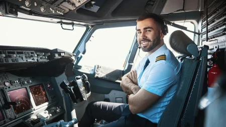 "RIZIK JE VEĆI NEGO ŠTO MISLITE - NIKAD NEMOJTE DA IH NOSITE U AVIONU" Pilot šokirao putnike - evo šta može da vam ugrozi život