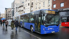 POVREĐENA DECA I ŽENE U AUTOBUSU Vozač naglo zakočio pa izazvao haos u Železniku