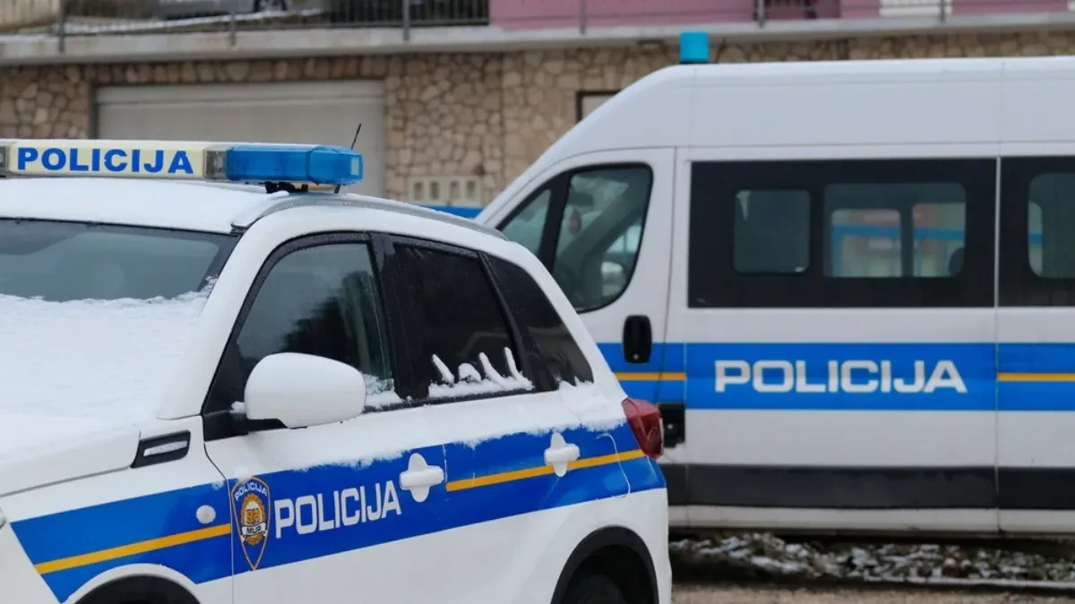 MAJKA PRESUDILA ĆERKI PA SKOČILA SA ZGRADE Detalji tragedije u Velikoj Gorici