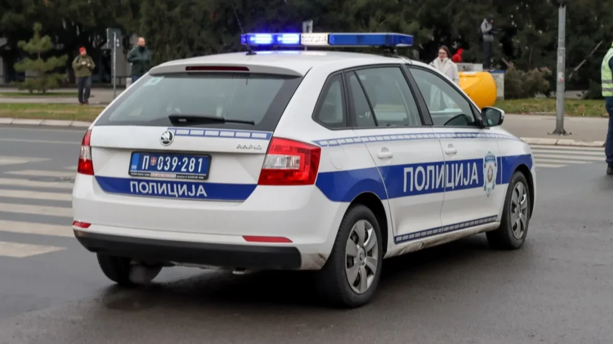 NAMAMILI RADNICU U TOALET I POČINILI PLJAČKU Užas u Smederevu - ukradeno pola miliona dinara!