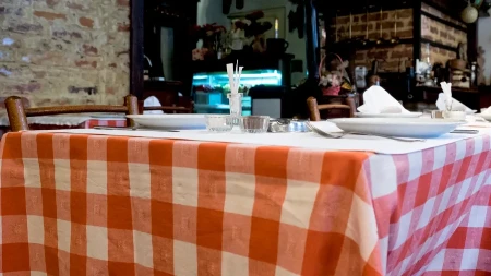 DUŠAN UBIJEN U KAFANI JER JE HTEO DA NARUČI PESMU OD DŽEJA Užas kod Mladenovca 