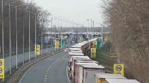 POČELA BLOKADA U CRNOJ GORI Granični prelazi krcati