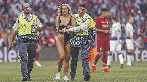 KINSI VOZI NEBU POD OBLAKE Novi život zapanjujuće učesnice finala LŠ