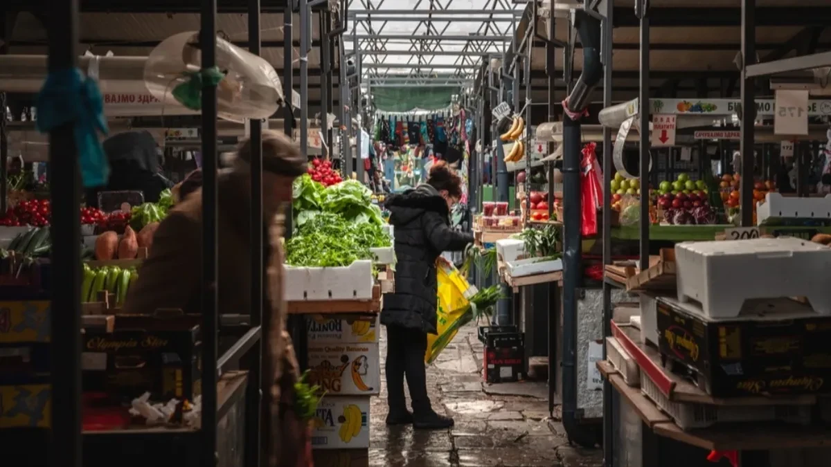 Dobra vest za kupce - jagode pojeftinile, stiže i jeftiniji mladi krompir 