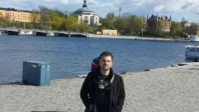 "UBILA ME JE OD BATINA" Našeg pevača supruga tukla, sinovi gledali i vrištali! 