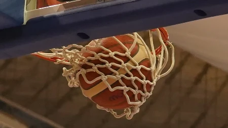  UBEDLJIVO DO 1/3 Zvezda silna u finalu plej-ofa, Dorijan Dahan Sujić ubacila 35 poena