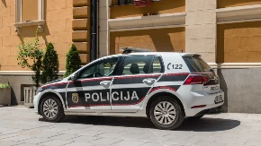 KRALI KABLOVE, PA ZAPALILI AUTO DA ZATAŠKAJU TRAGOVE Predložen pritvor dvojci muškaraca