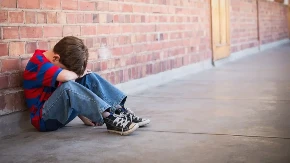 Dečaka su drugari izbegavali zbog smrada: Mislili da se ne kupa, dijagnoza je sve zapanjila