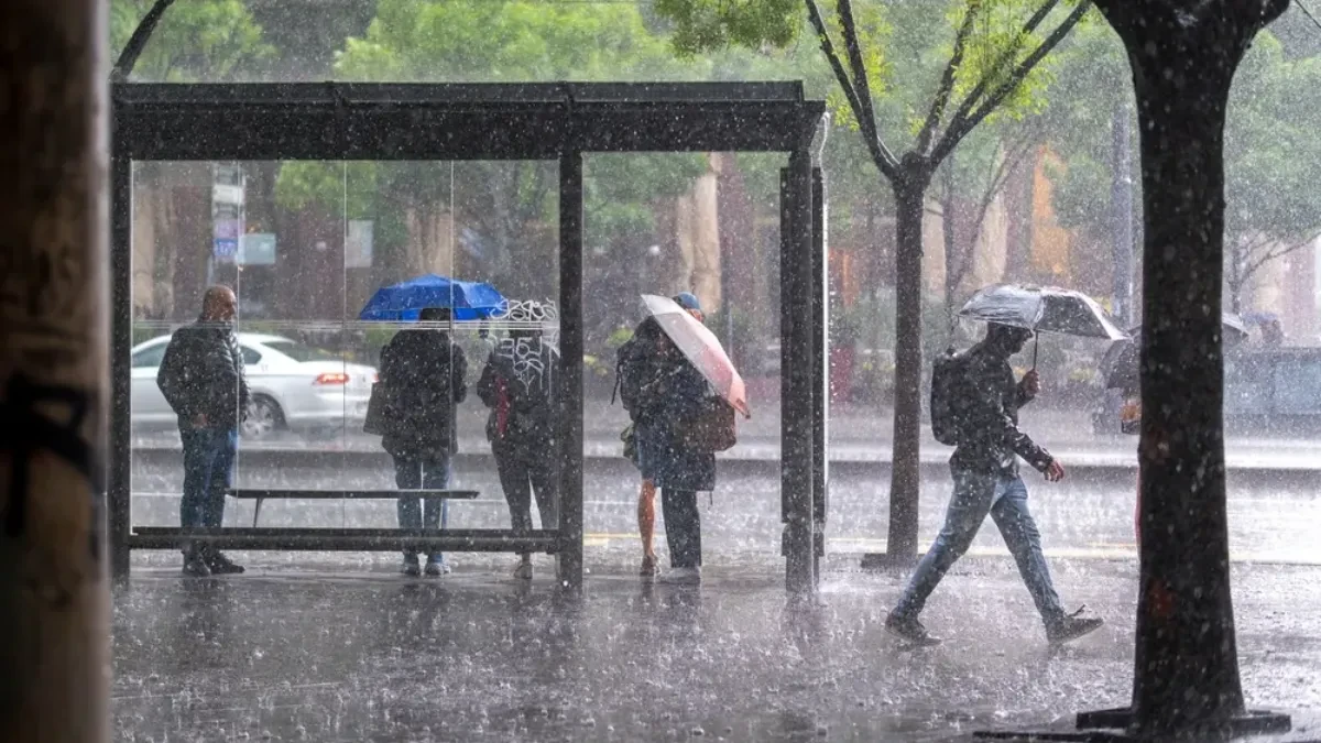 SPREMITE SE ZA NEVREME! Sledi pad temperature, pljuskovi i grmljavina