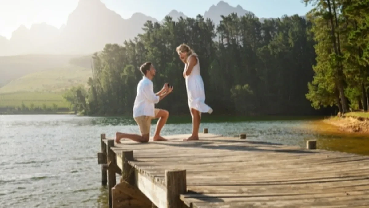 NEVEROVATNA PROSIDBA! Umesto klasičnog prstena, poklonio joj nešto što je sve ŠOKIRALO!