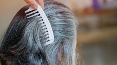 EVO KAKO DA SE FARBA BOLJE PRIMI NA KOSU Frizerka Violeta otkrila genijalan trik za prekrivanje sedih vlasi