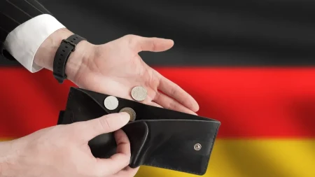 UDAR NA UDAROM Ekonomisti upozorili: Nemačka privreda u produženoj krizi, neprekidni šokovi slabe rast