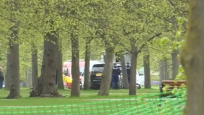 DRONOVI SA „RADIOAKTIVNIM MATERIJALOM“ NAD LONDONOM?! Policija zatvorila park – meta bila izraelska ambasada?!