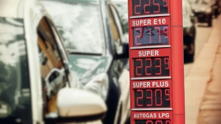 DIVLJAJU CENE GORIVA U NEMAČKOJ Benzin na rekordnih 2,31 evra!