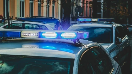 UKRADEN NOVAC IZ PRODAVNICE U CENTRU BEOGRADA Maskirani muškarac radnicima pretio čekićem